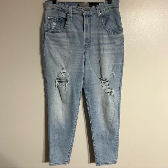 Levi’s SilverTab Mom Jeans Women’s 31x27 High Rise Light Wash Loose Distressed - Picture 1 of 14